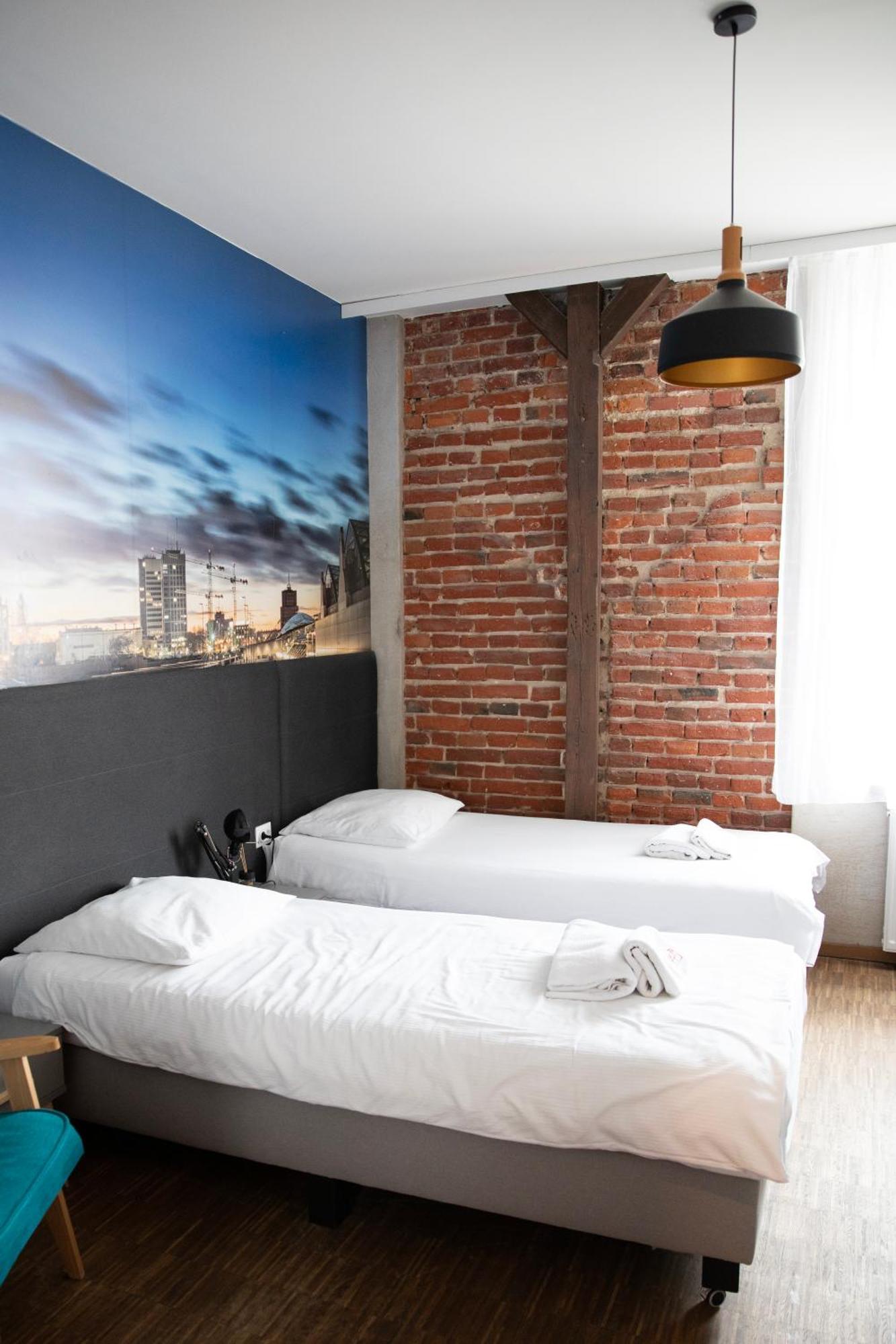 Adler Bed&Breakfast Appartement Łódź Buitenkant foto