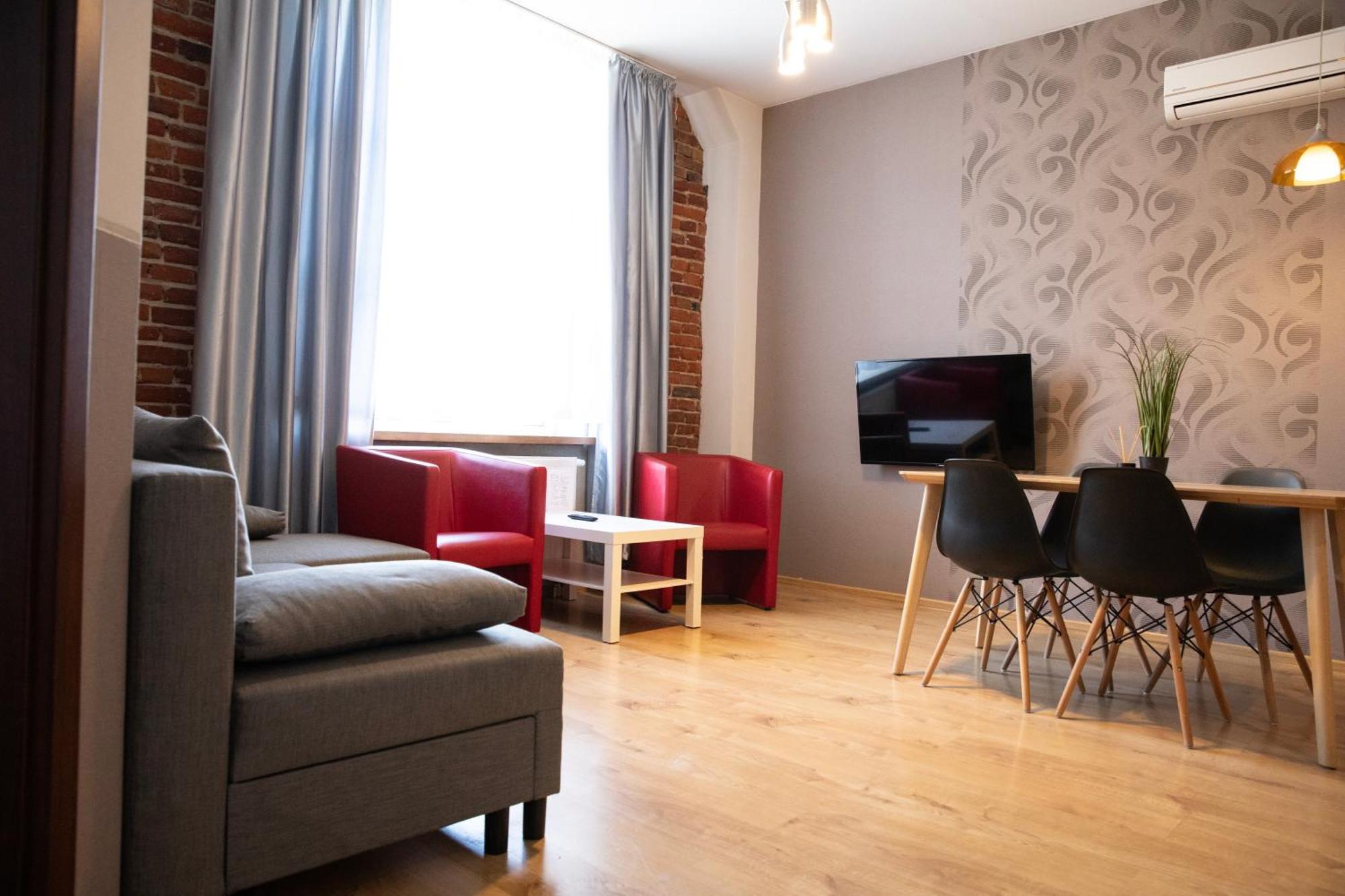 Adler Bed&Breakfast Appartement Łódź Buitenkant foto