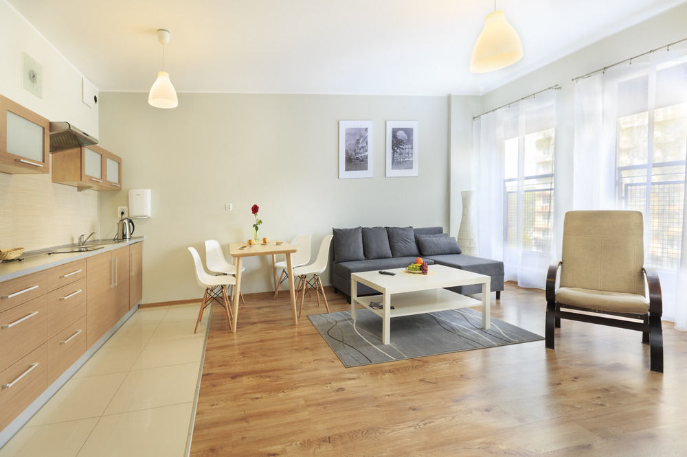 Adler Bed&Breakfast Appartement Łódź Buitenkant foto