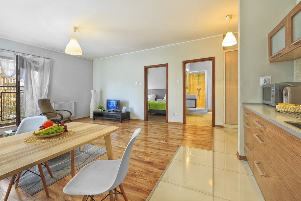 Adler Bed&Breakfast Appartement Łódź Buitenkant foto