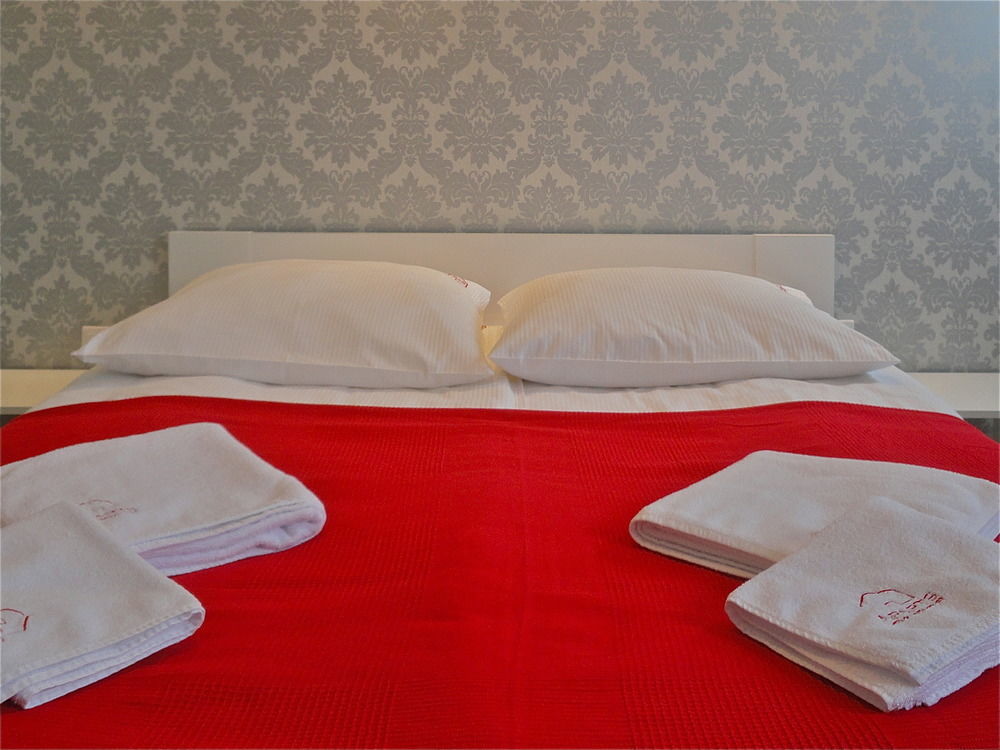 Adler Bed&Breakfast Appartement Łódź Buitenkant foto