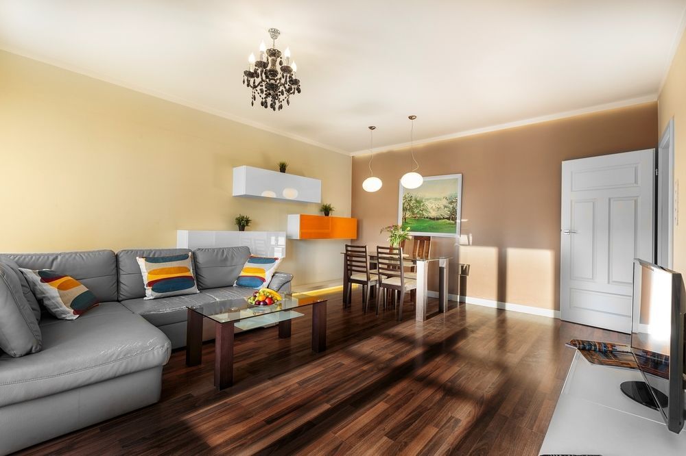 Adler Bed&Breakfast Appartement Łódź Buitenkant foto